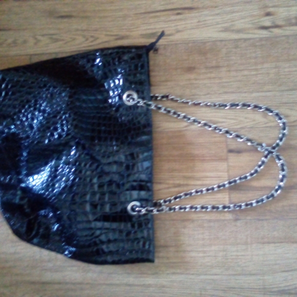 New condition purse - Picture 3 of 4